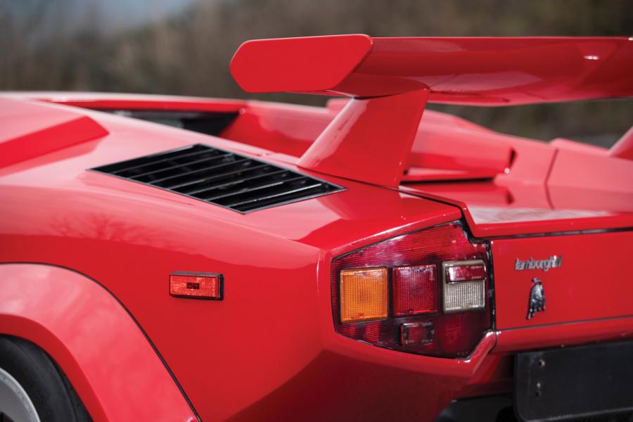 Детали экстерьера Lamborghini Countach LP500 S 1984 года  (фото 7 из 34)